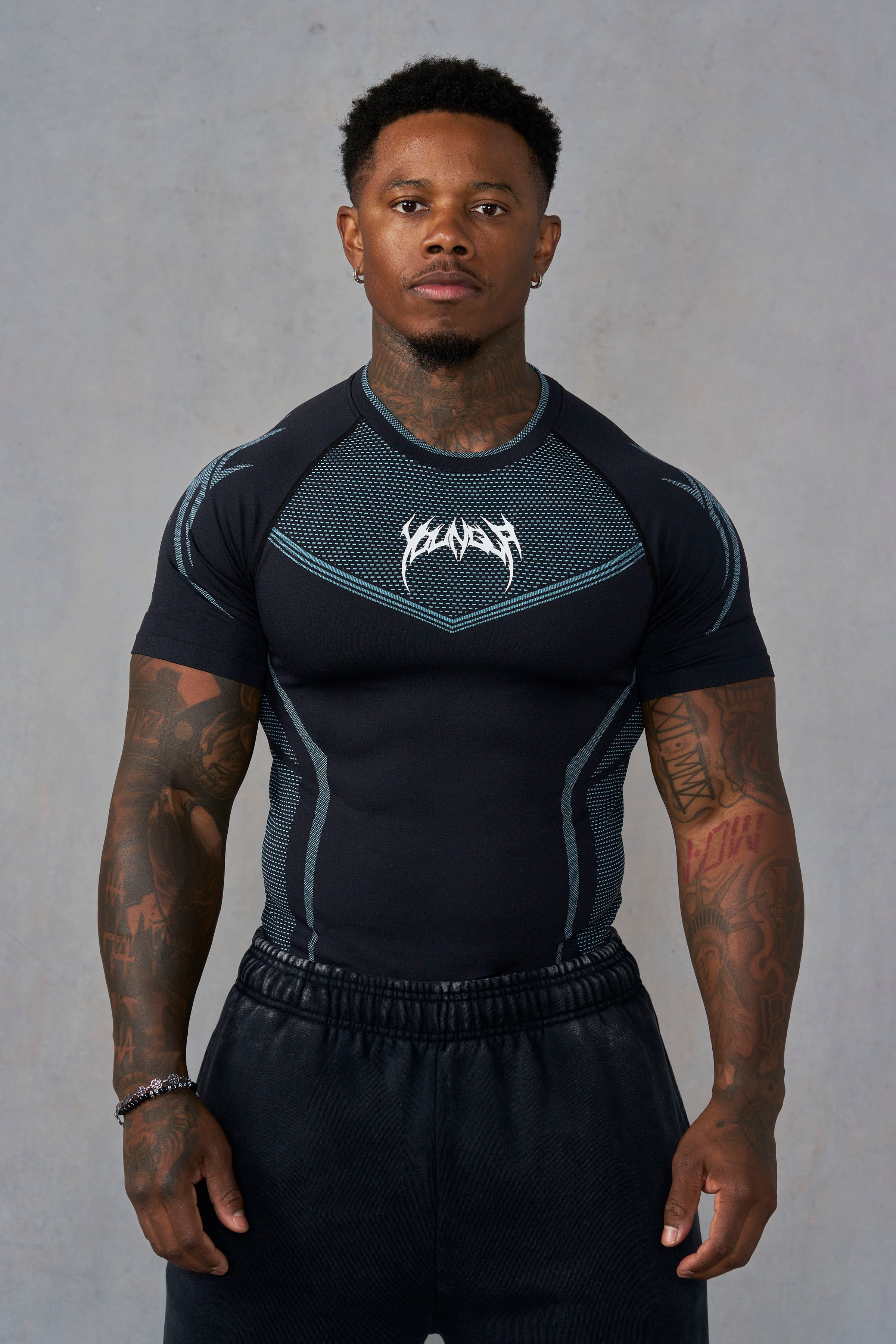 color:Black/Blue