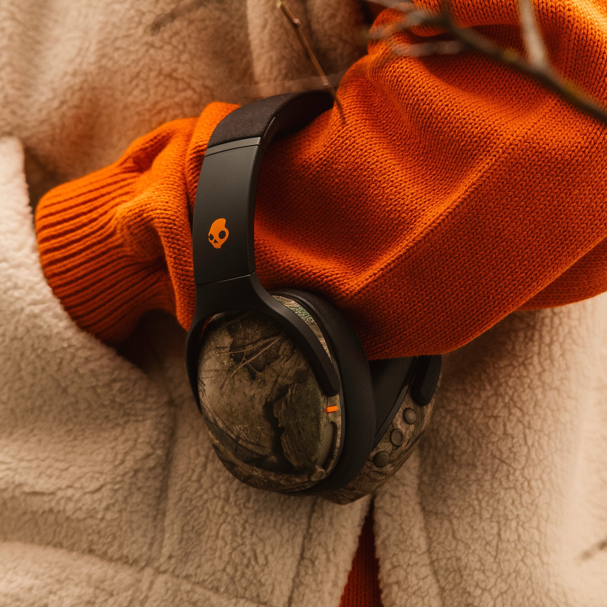 Realtree APX Black/Orange