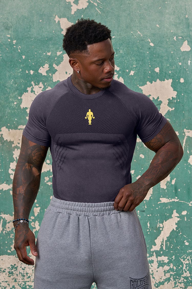 color:Navy