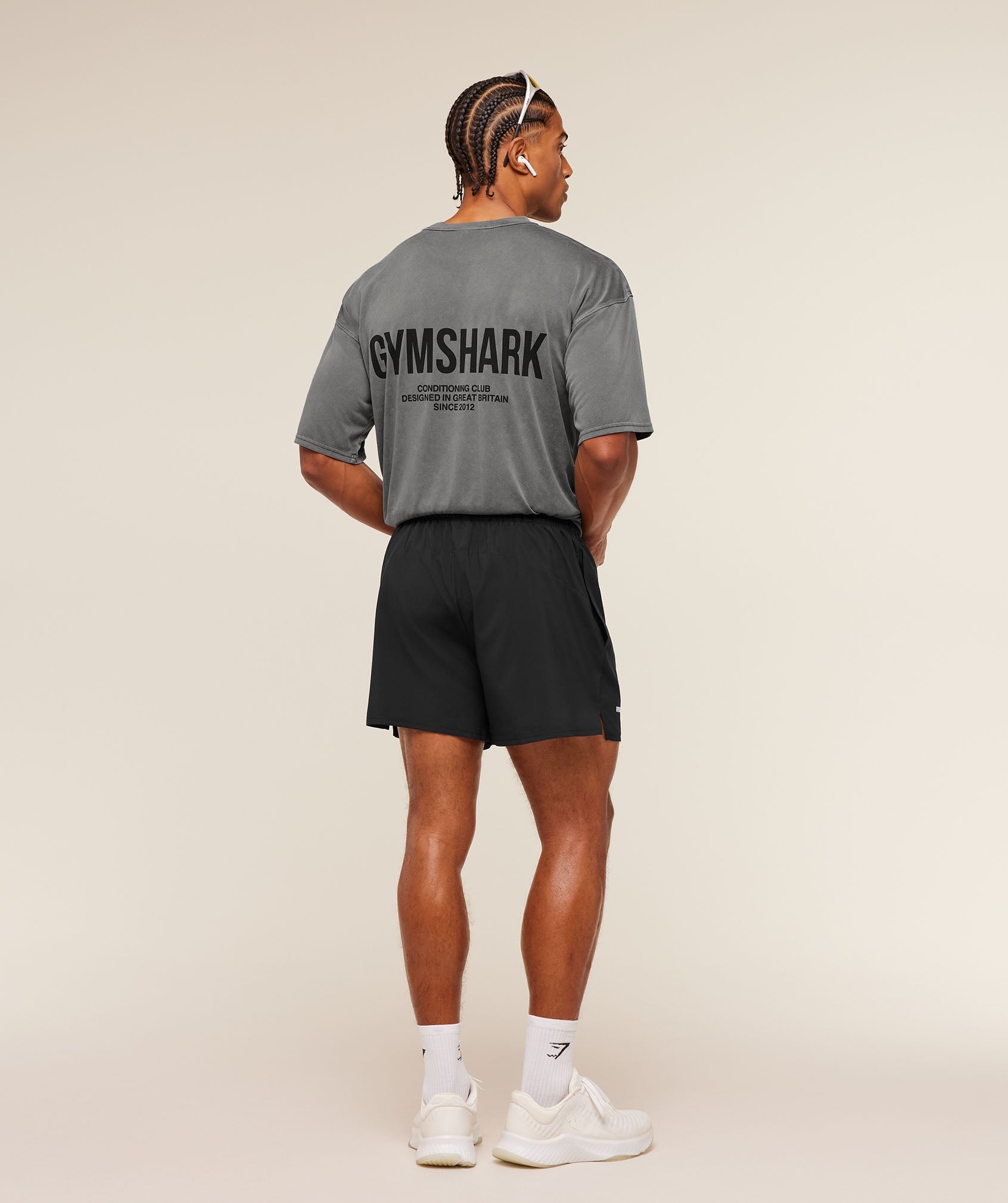 color:Black/Wash